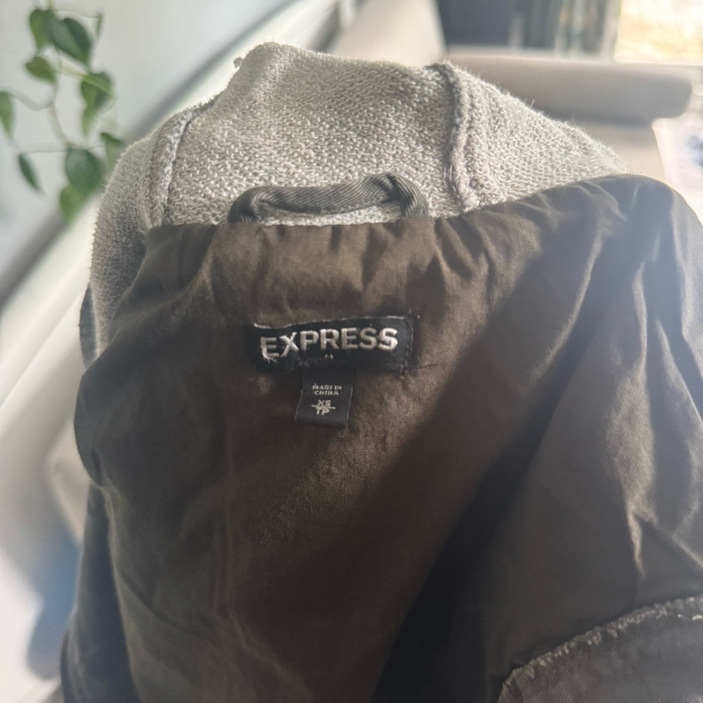 Vintage Y2K Express Women's Hooded Camo Utility Jacket - Size XS - Picture 3 of 3